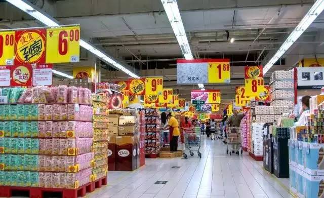 她叫九妹，在武汉做文员，月薪3000，她是这样生活的