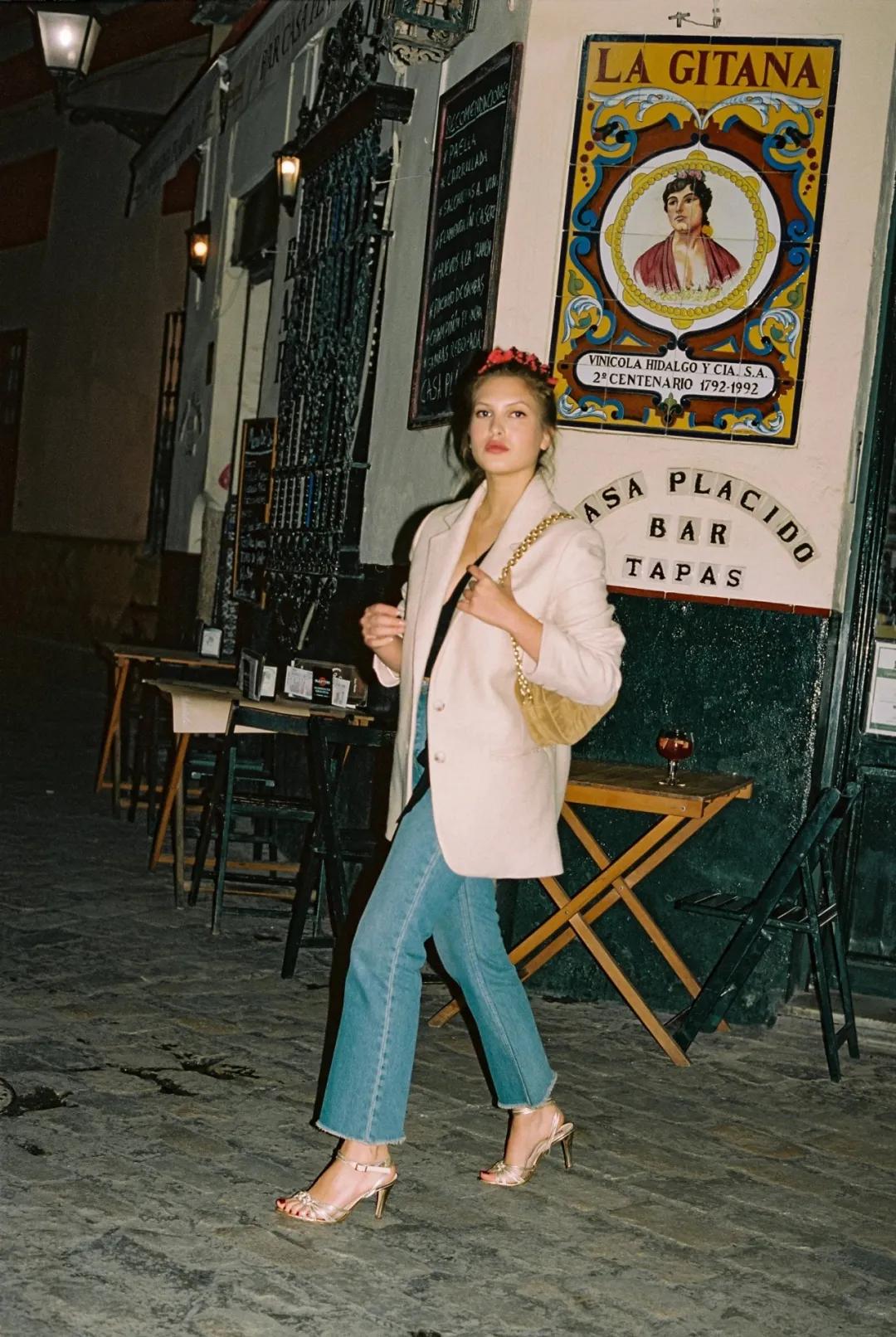 一套西装又正式又休闲,30-35岁女性春季穿搭西装