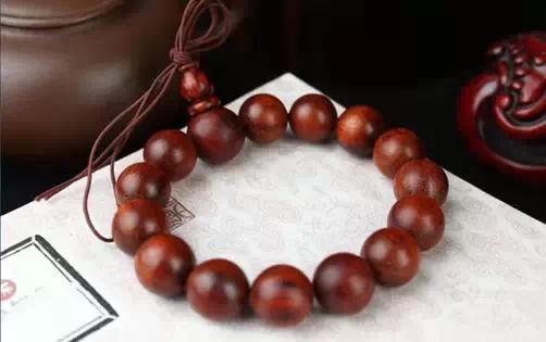 佛珠手串需要注意的地方,佛珠和金手串可以一起戴吗