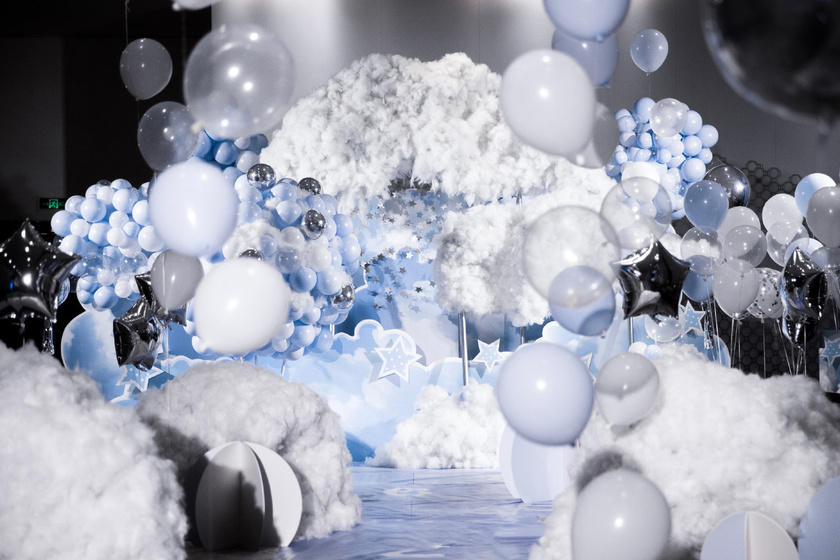 白色气球生日宴布置,白色气球生日派对布置