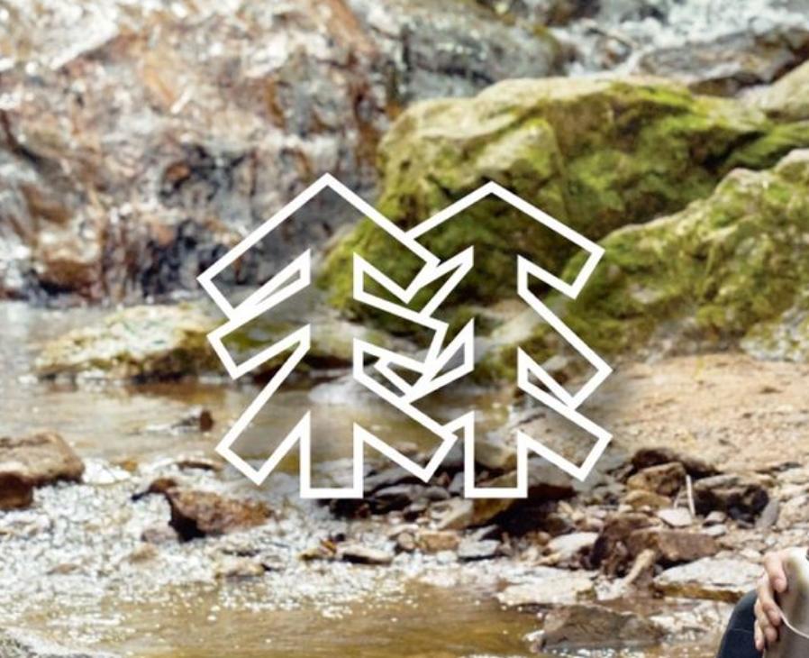 中国体育生标志的羽绒服,体育生羽绒服火了