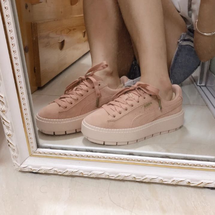 女的穿什么运动鞋好看,日常穿运动鞋推荐女