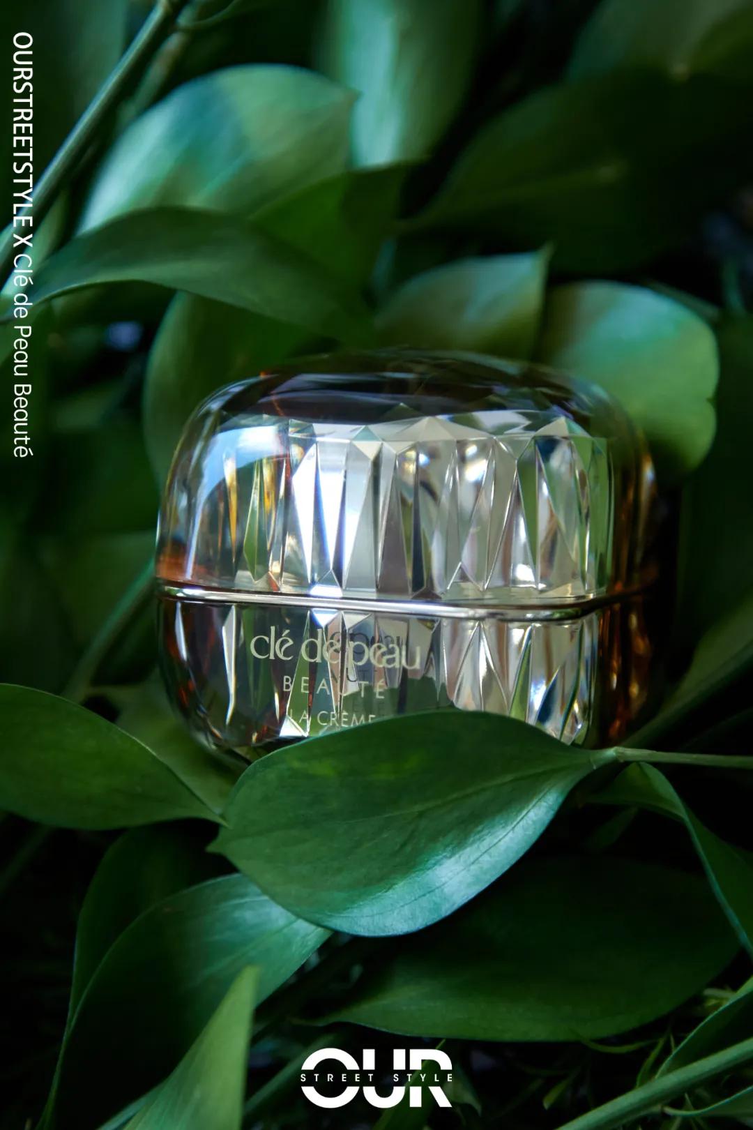 什么精华好用混合肌肤效果好,年轻肌肤补水保湿修复哪款精华好