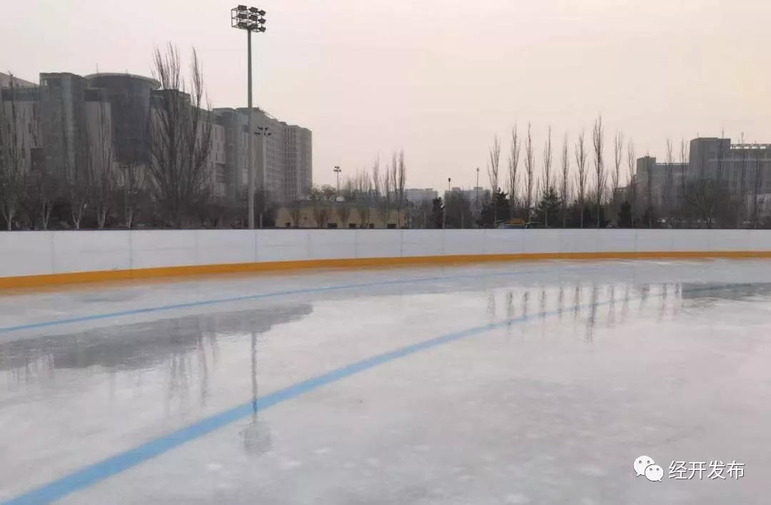 张家口冰之梦滑冰场后边的游乐场,张家口冰之梦