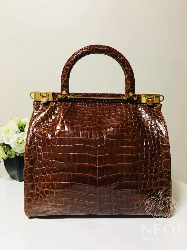 鳄鱼皮包和普通皮包区别,鳄鱼皮包选独皮还是骨皮