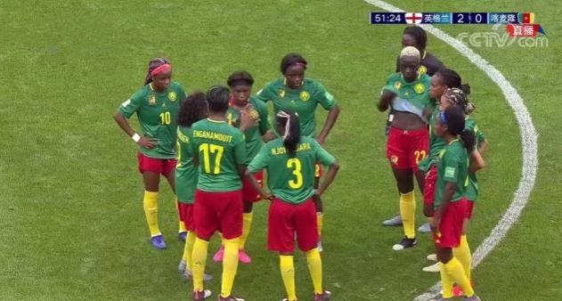 世界杯比赛罢赛,中国足球队员对裁判吐口水