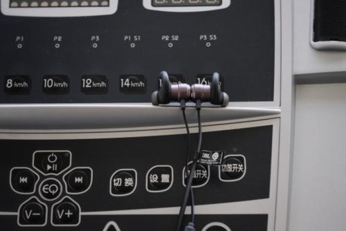 jblt280bt运动耳机测评,jblt280tws蓝牙耳机怎么连接