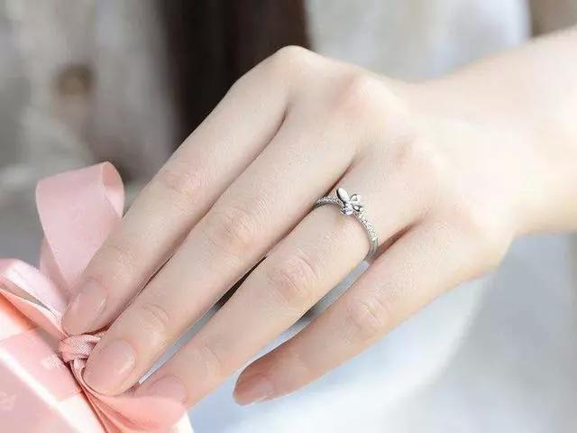 锅生锈经常洗锅水都是黄的怎么办,锅生锈了用什么才能快速消失