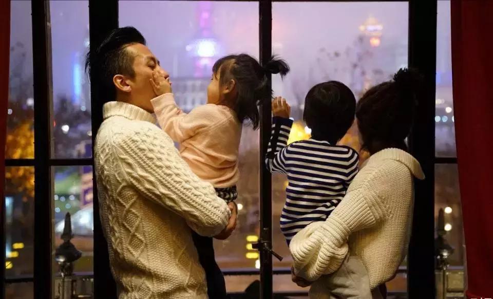 《银河补习班》口碑两极分化，邓超的亲身成长经历，更有教育意义