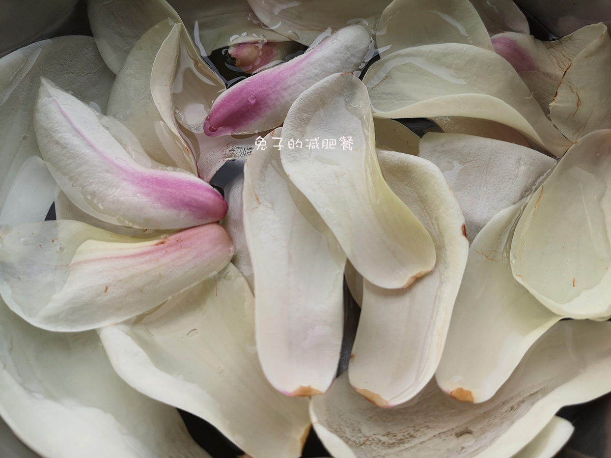 春天不懂吃这花儿亏了,是花也是菜,焦香酥脆,比小酥肉还香