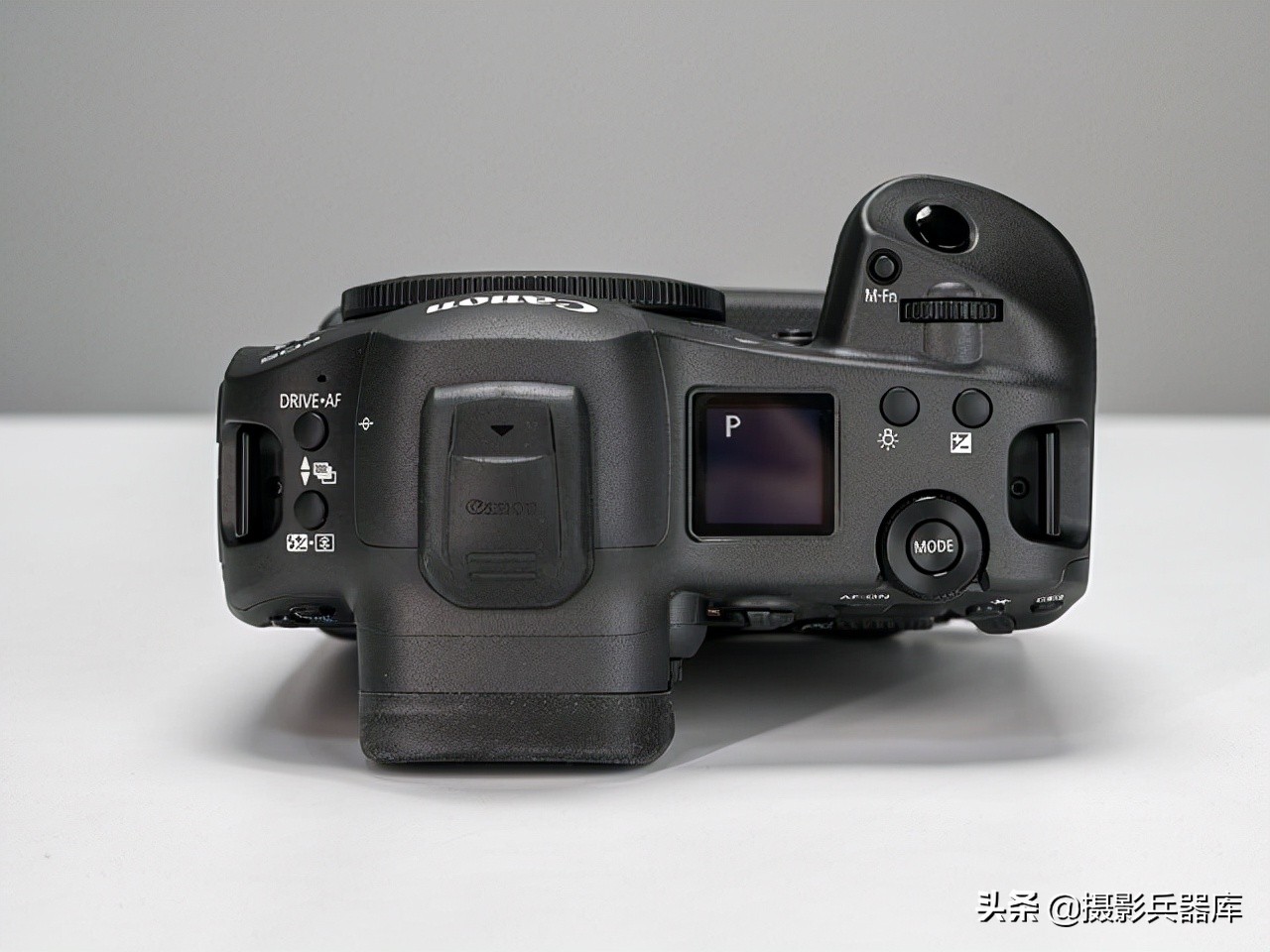 佳能eosr跟rp哪个好,佳能eosrp深度测评