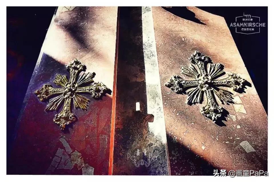 *今条头日**“特赐黄马褂”，彰显创作者身份尊贵的象征