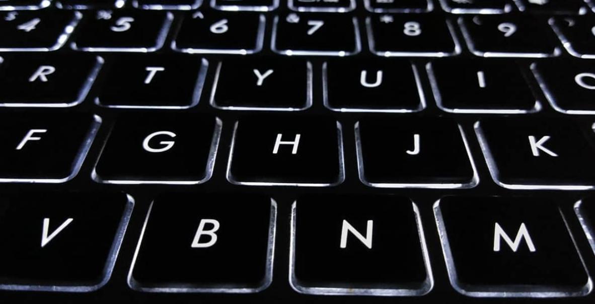 适合摄影师的笔记本预算5000,初学者适合摄影专业的笔记本电脑