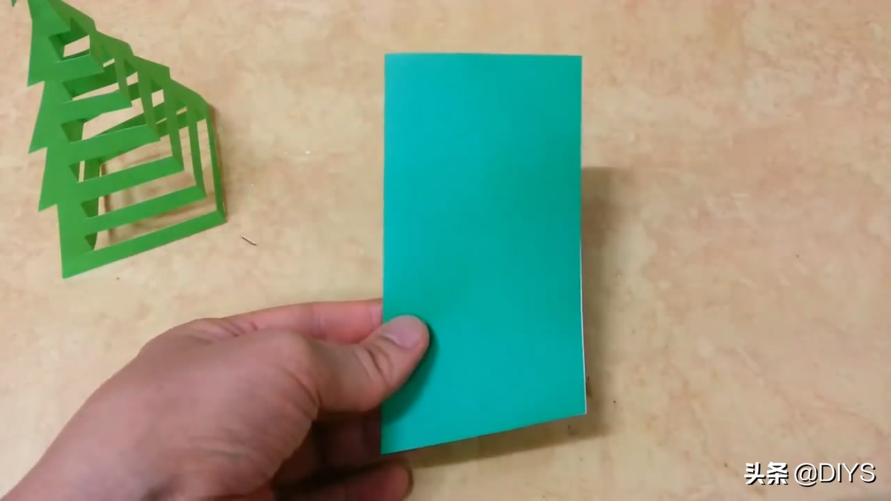 手工剪纸圣诞树需要什么材料,圣诞树剪纸手工8-10岁