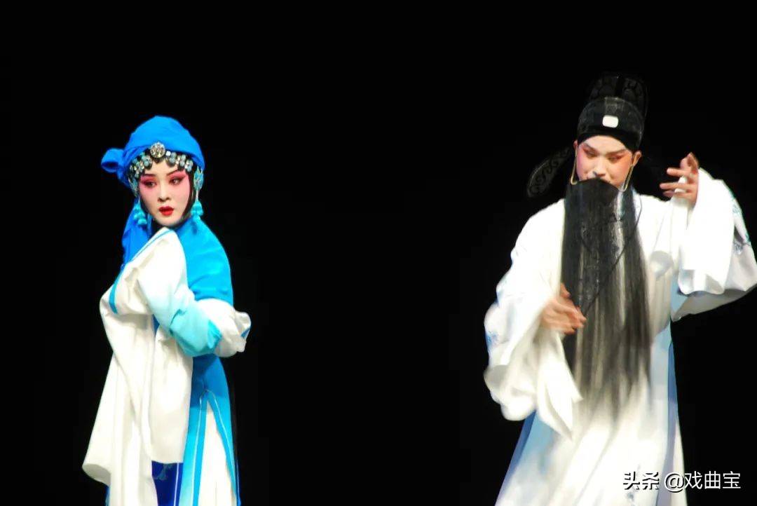 黄梅戏罗帕记选段家住双河镇伴奏,黄梅戏罗帕记完整版第一集