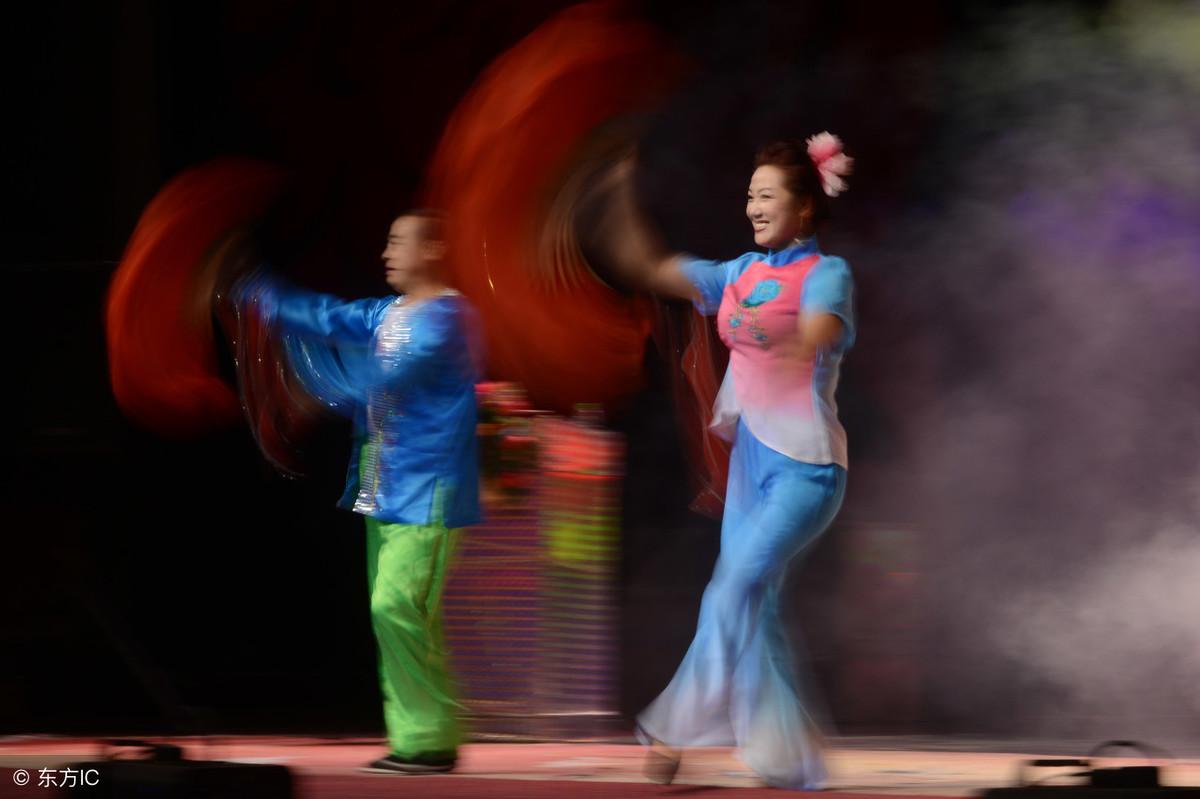 土摇+西北风+二人转，抖音爆红的沙漠骆驼，炒作花40万爆赚1000万