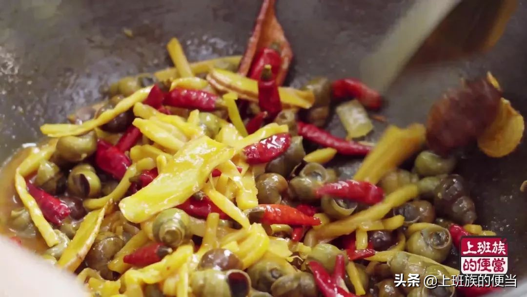 广西柳州螺蛳粉汤底是什么做的,螺蛳粉最简单做法懒人必备