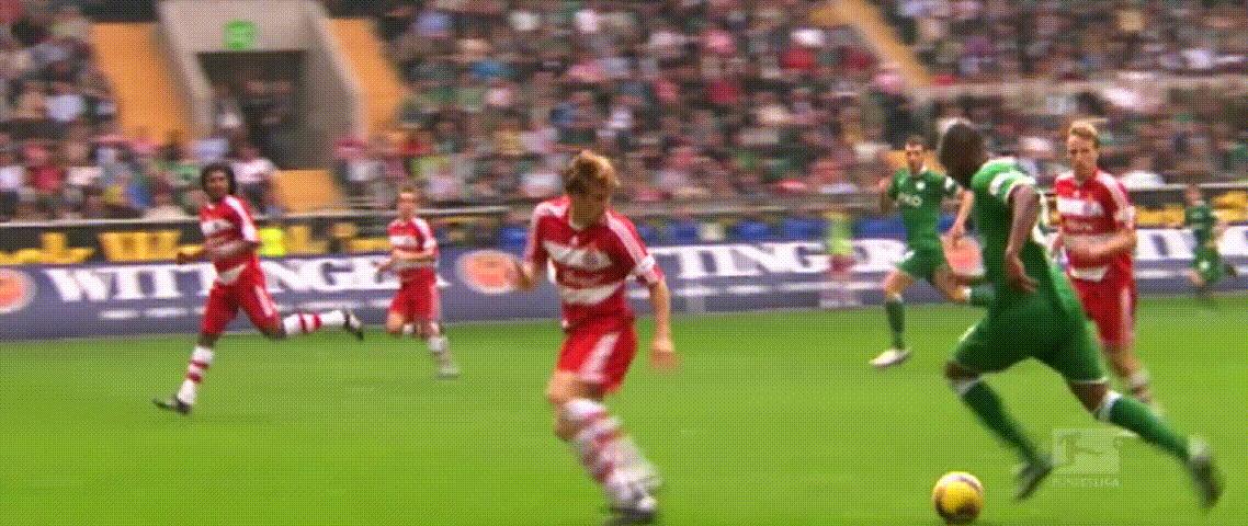 狼堡夺冠格拉菲特拜仁,狼堡前锋格拉菲特打爆拜仁