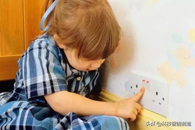 插排界的工匠精神,3年时间117种原料反复测试,打造防水安全插排