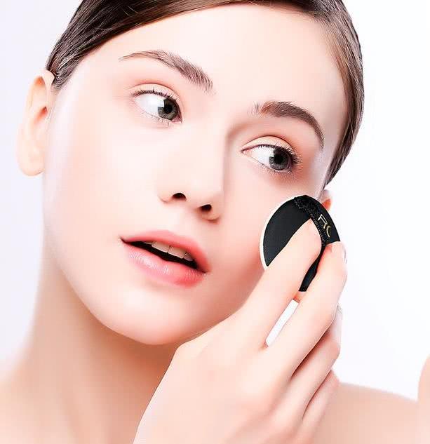 涂bb霜怎么才能不浮粉不脱妆,怎么涂bb霜才不会显得脸很假