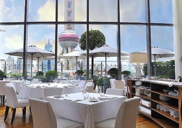 餐饮行业怎么招年轻服务员,餐饮业怎么快速招到人