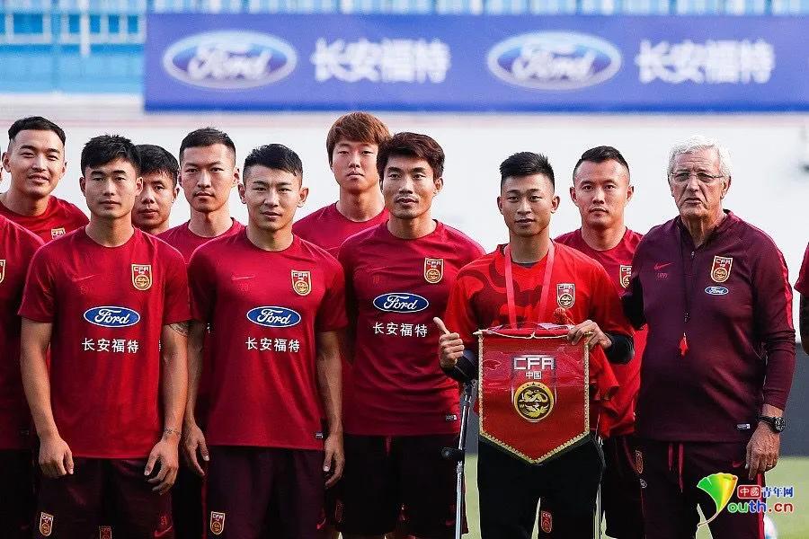 没有左腿一样倒钩:90后“独腿球王”的“韧”性青春