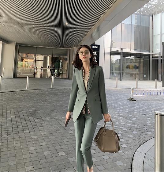 穿搭高级感上班,上班穿出高级感穿搭
