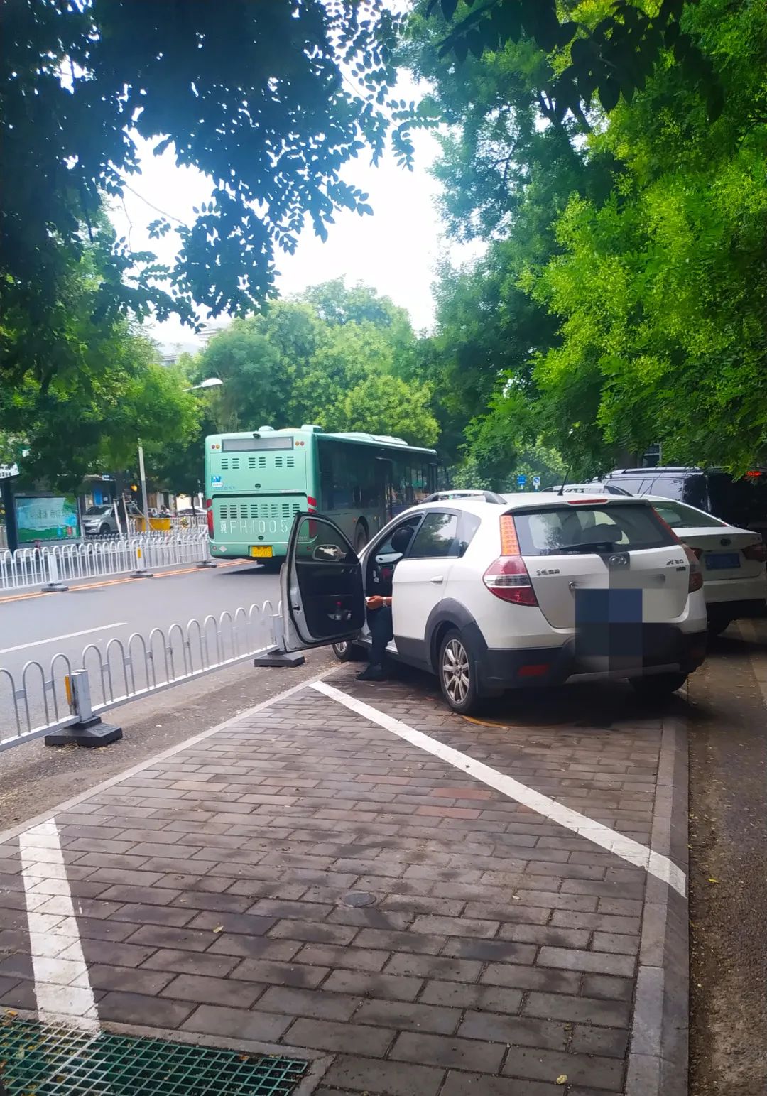 通过价格杠杆来缓解园区停车压力,市场杠杆