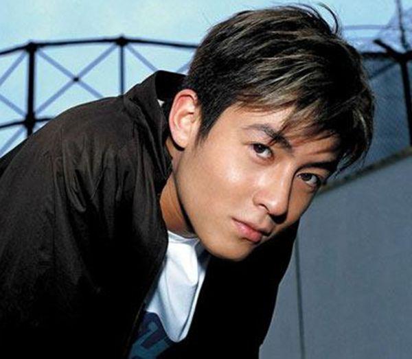 陈冠希年轻时的照片,陈冠希真人照片大全