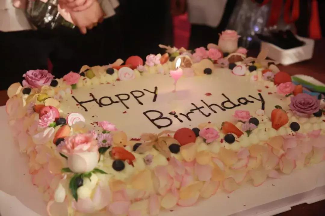 以梦为马不负韶华中考誓师大会,以梦为马不负韶华动员大会