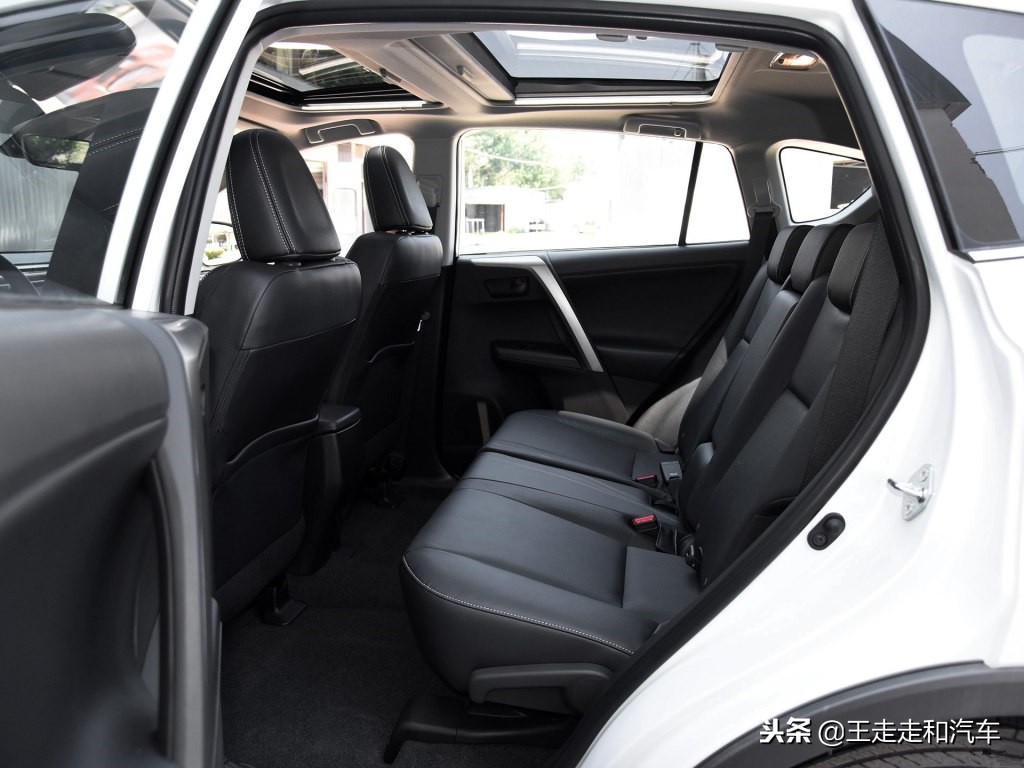丰田RAV4荣放起步16万，都是皮实耐用，为什么就卖不过奇骏和CRV