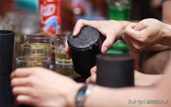 40种ktv酒吧喝酒小游戏,夜总会ktv一般玩什么小游戏