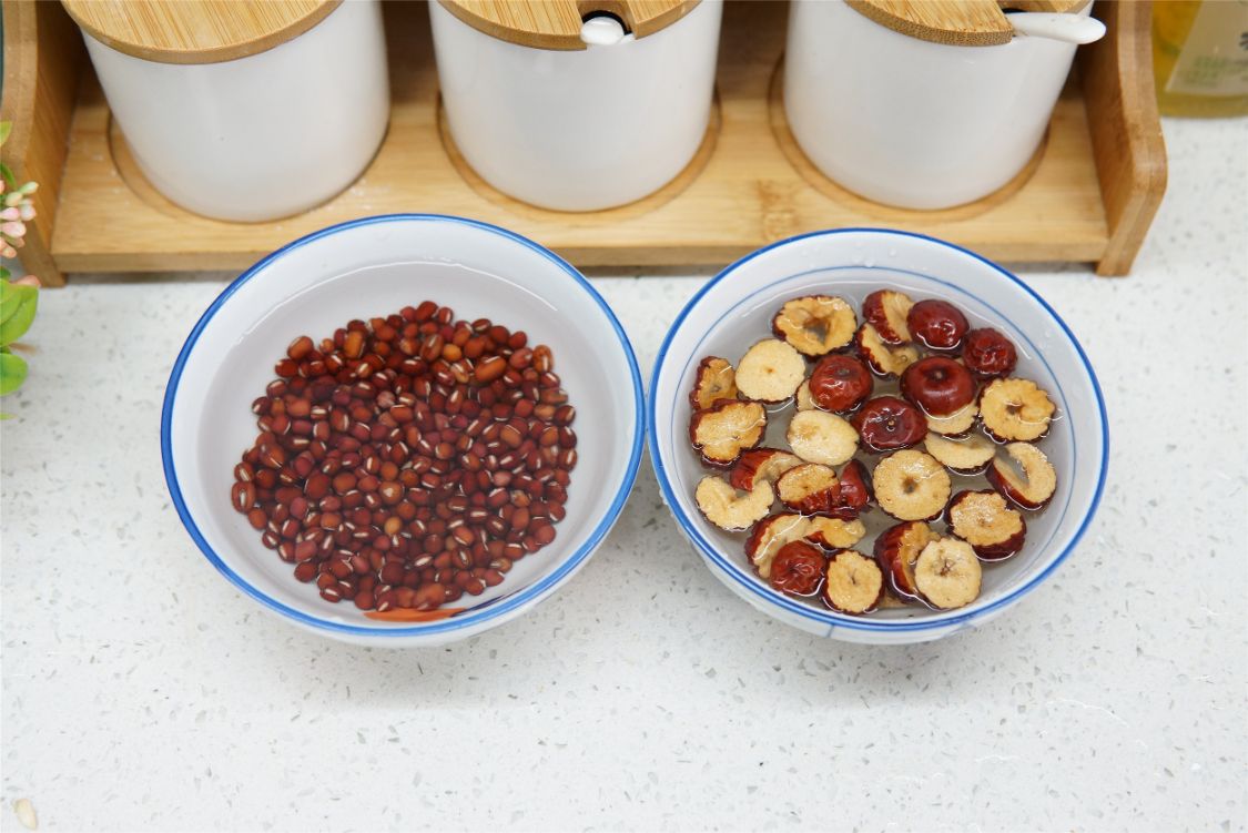 秋季三款补脾暖胃养生杂粮粥,秋天要多吃这三黑粥