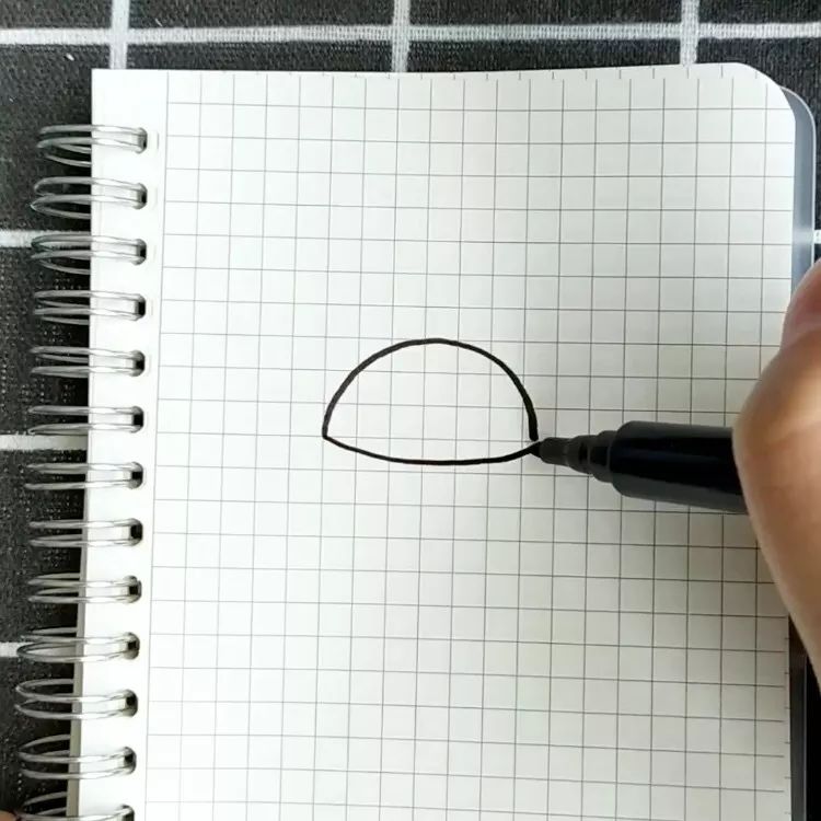 画一只可爱的小猪,小猪的脸怎么画是可爱的