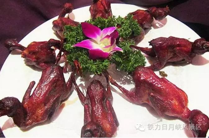 离俄罗斯只有一江之远,离黑龙江很近的俄罗斯城市