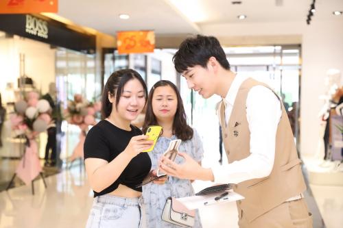 唤醒肌肤生命力重现年轻新状态,唤醒肌肤焕发年轻容颜