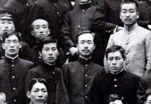 弘一法师断食20天后遁入空门,弘一法师断食最多多少天