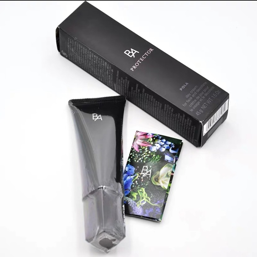 小女孩买大牌,普通小女孩买miumiu