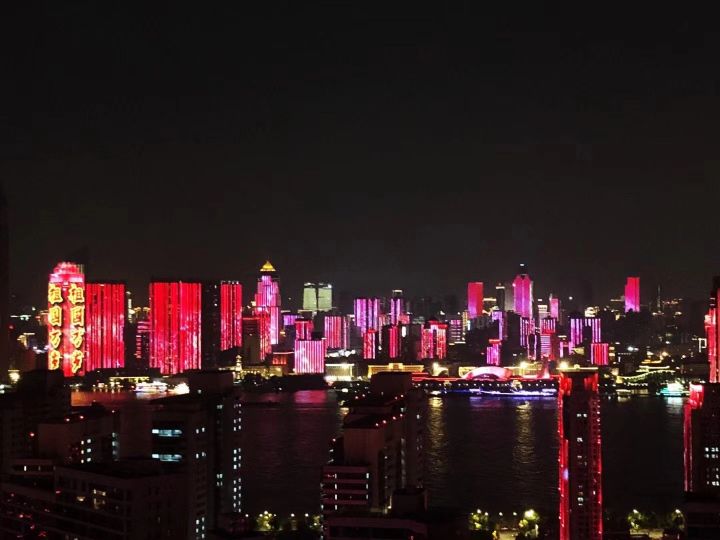 武汉足球海报图,武汉三镇足球宣传图片