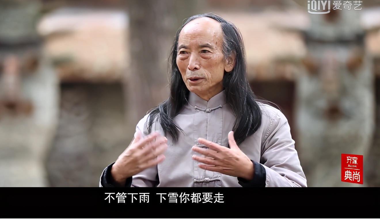 隐居山林建城堡,男子隐居沙漠25年打造自己的城堡