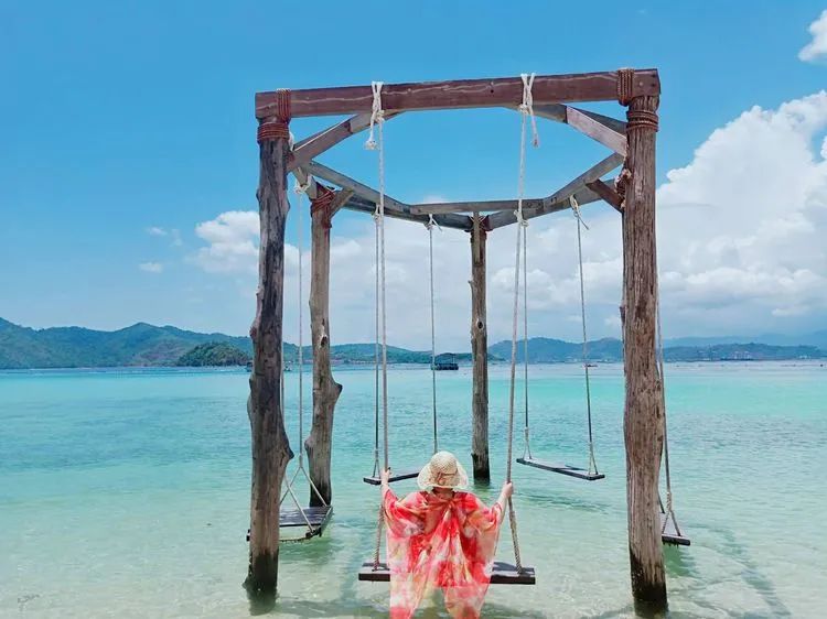 唯美景不可辜负诗词,荡秋千很美的风景