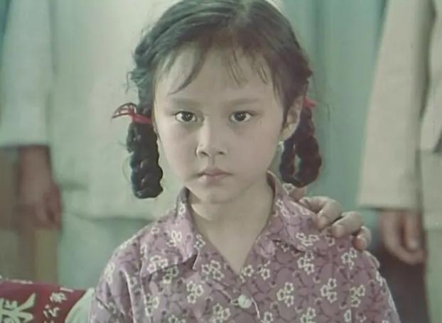 既有实至名归的双黄蛋，也有宁缺毋滥的空缺，最早那届金鸡奖好刚