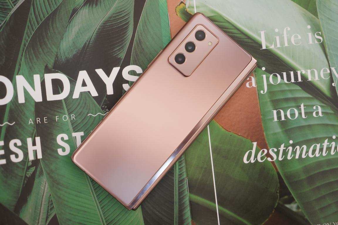 三星折叠屏手机zfold2怎么样,三星公布折叠屏手机galaxyfold2