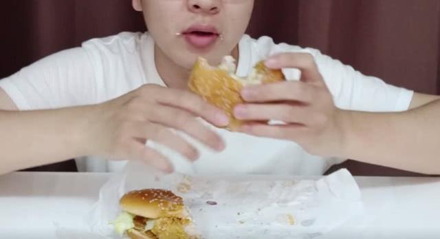 肯德基的汉堡和华莱士的汉堡,华莱士肯德基汉堡价格对比