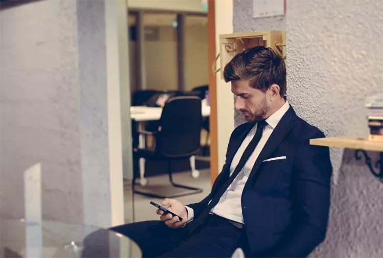 成人每年有131天感到无聊，与注意力情绪有关，外向的人更易无聊