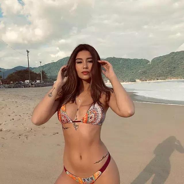 巴西足球名模写真,世界杯巴西足球模特