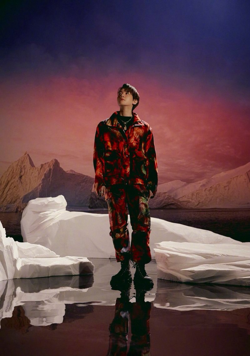 exo五巡演唱会边伯贤朴灿烈互动,exo回归专辑伯贤图片