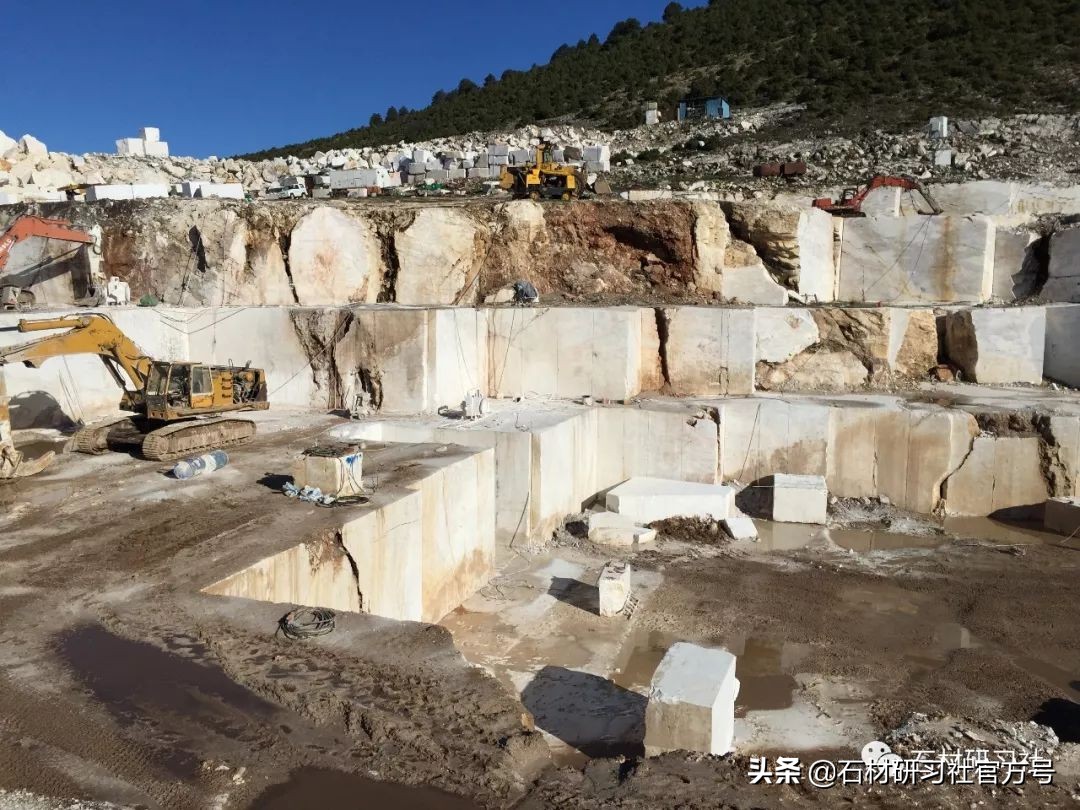 土耳其大理石荒料,土耳其大理石矿山上的价格