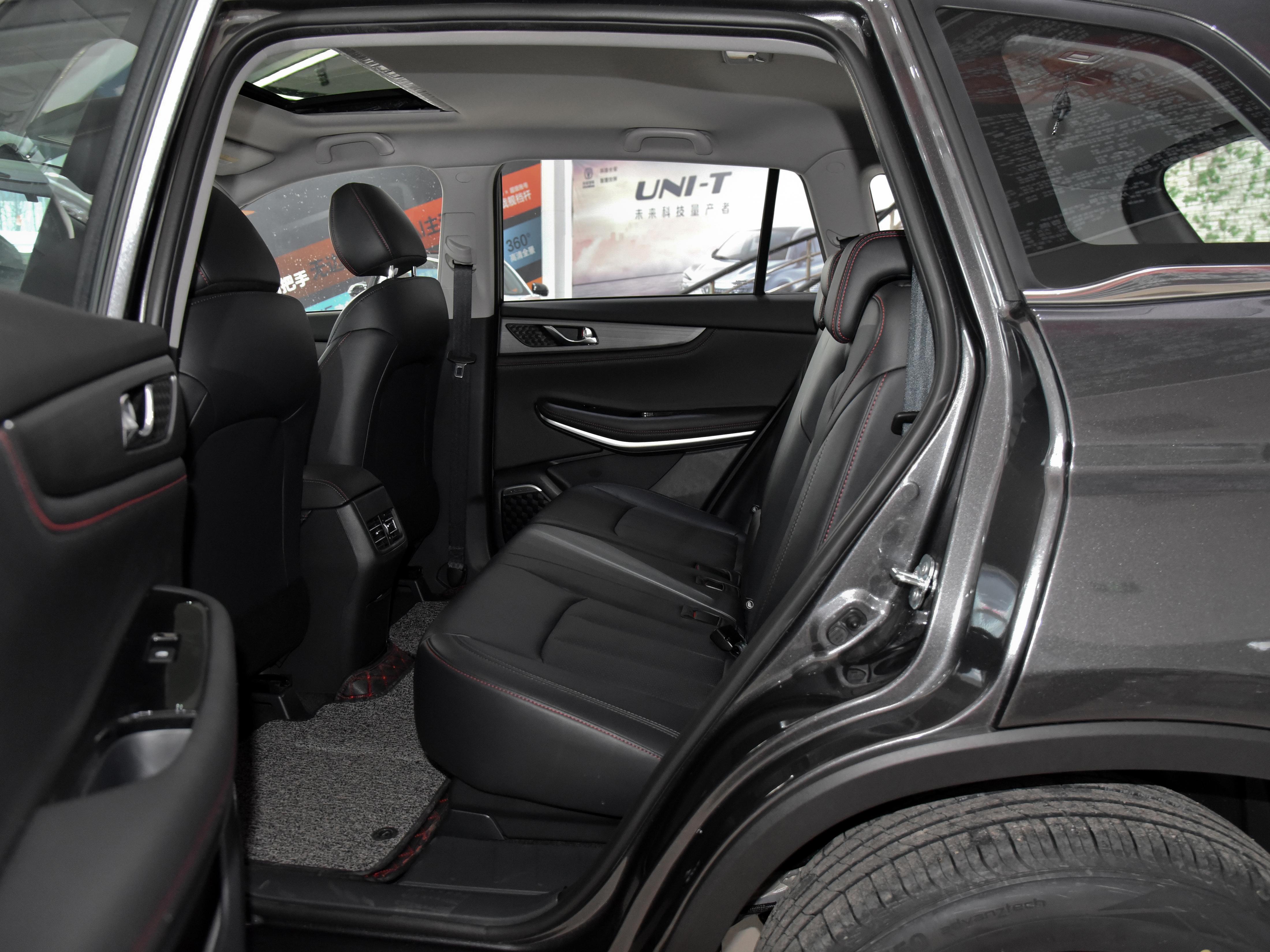 长安油电混合suvcs75plus,外观好看舒适动力强跑高速稳的suv