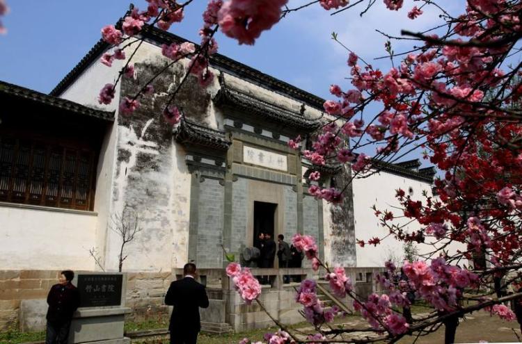 古代书院建在深山老林,坐落在山里的书院
